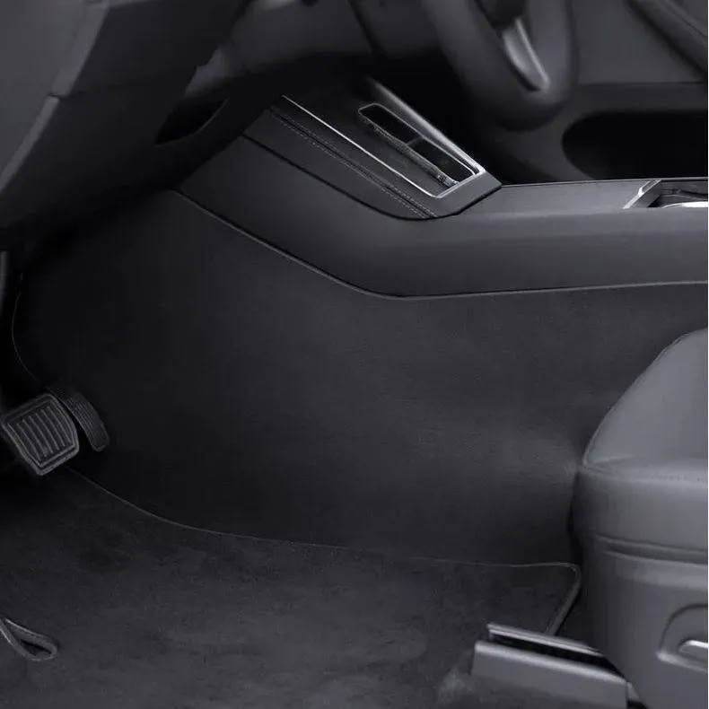 Center Console Side Anti-Kick Mats for Model Y (Juniper 2025+) – 2PCS-Teskay