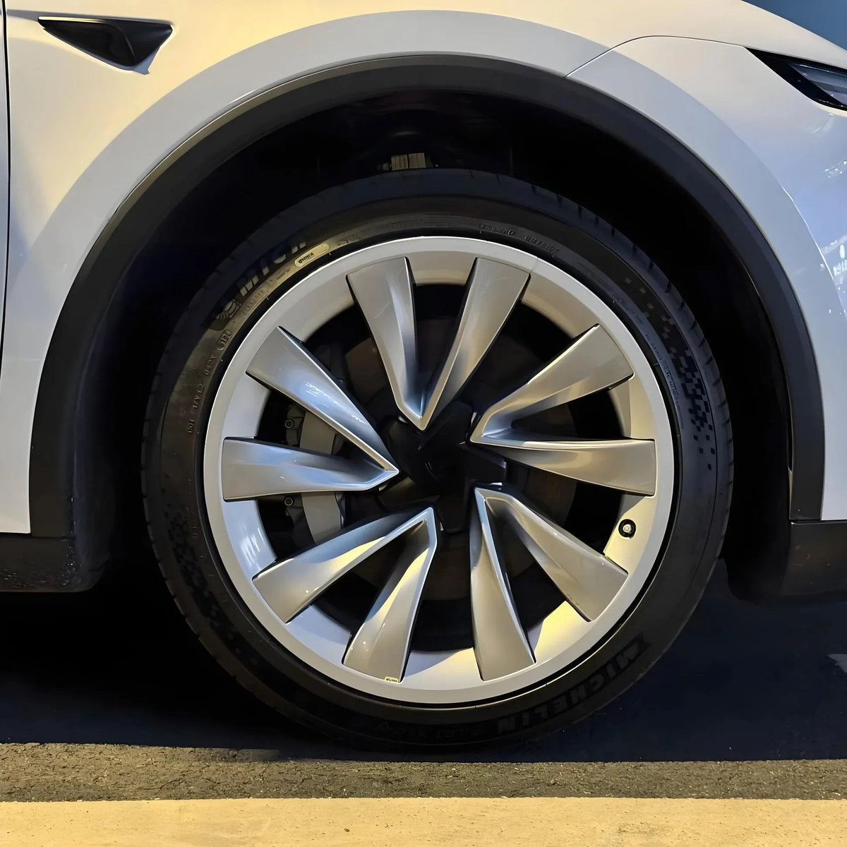 20″ Wheel Rim Protector Strips for Tesla Model Y Juniper (2025.03+) - Teskay